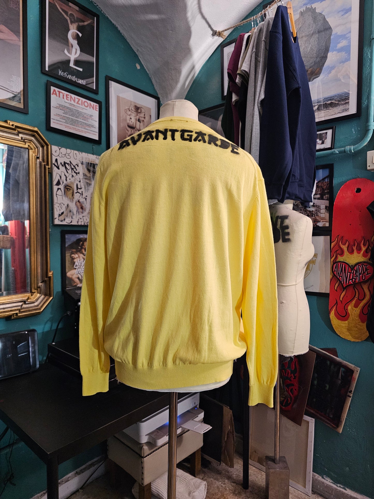Sweater "Stancil1" - Avantgarde