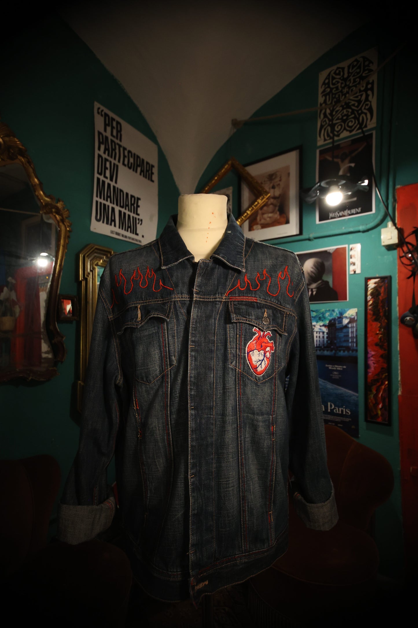 Giacca Jeans Ricamata "Je ne Regrette rien!" - Avantgarde
