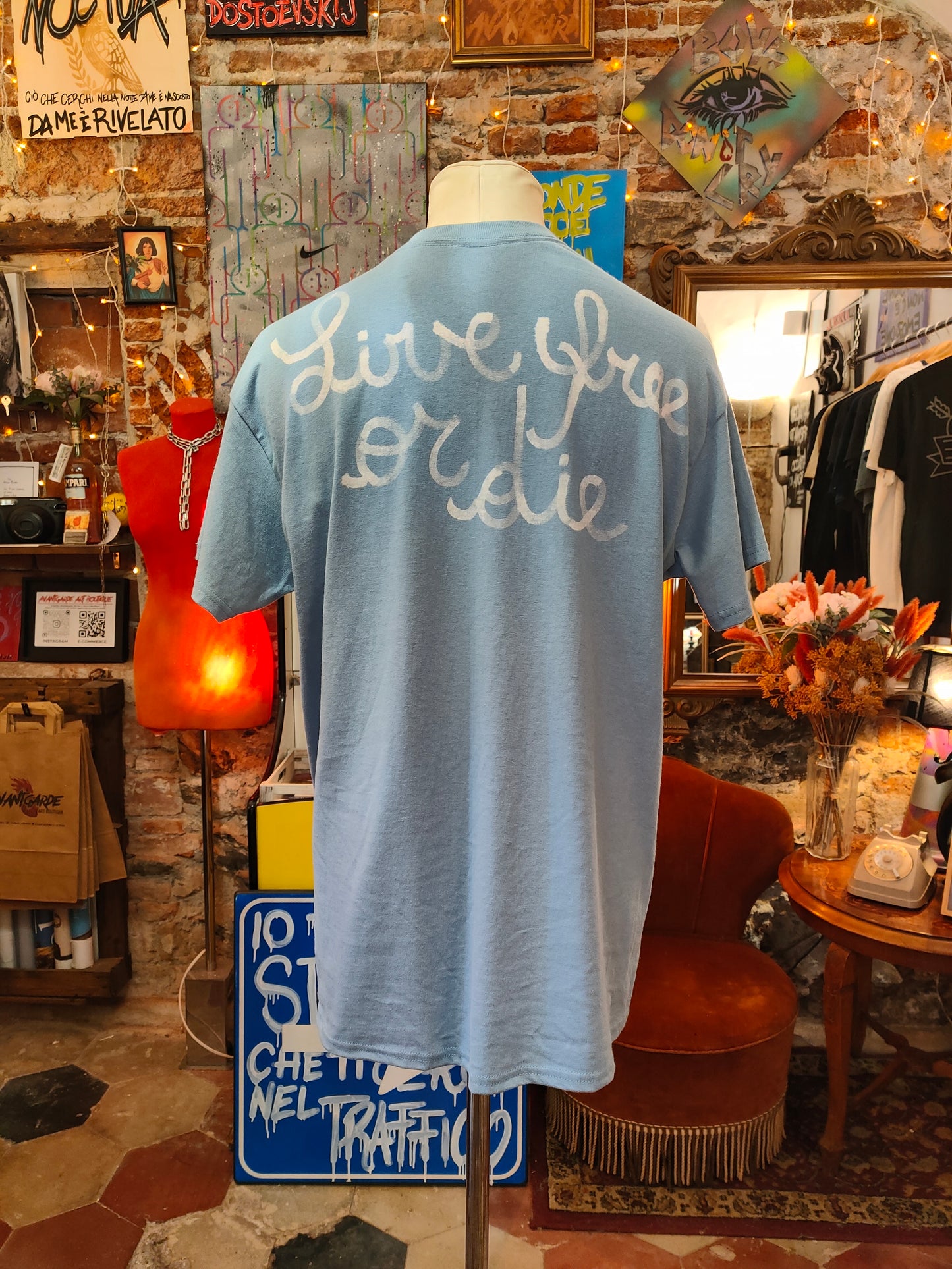 T-Shirt Handmade "Live Free" - Avantgarde