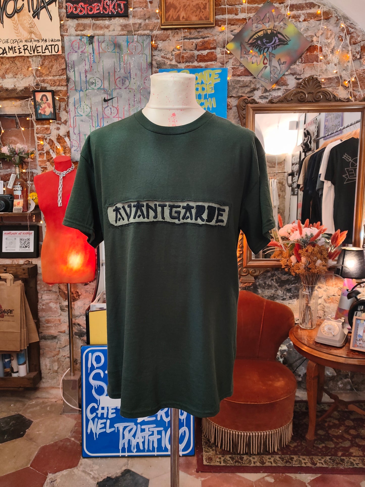 T-Shirt Handmade "Détruit" - Avantgarde