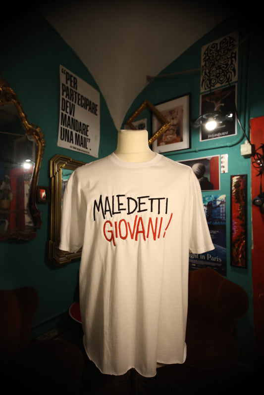 T-Shirt Ricamata "Maledetti Giovani" - Avantgarde