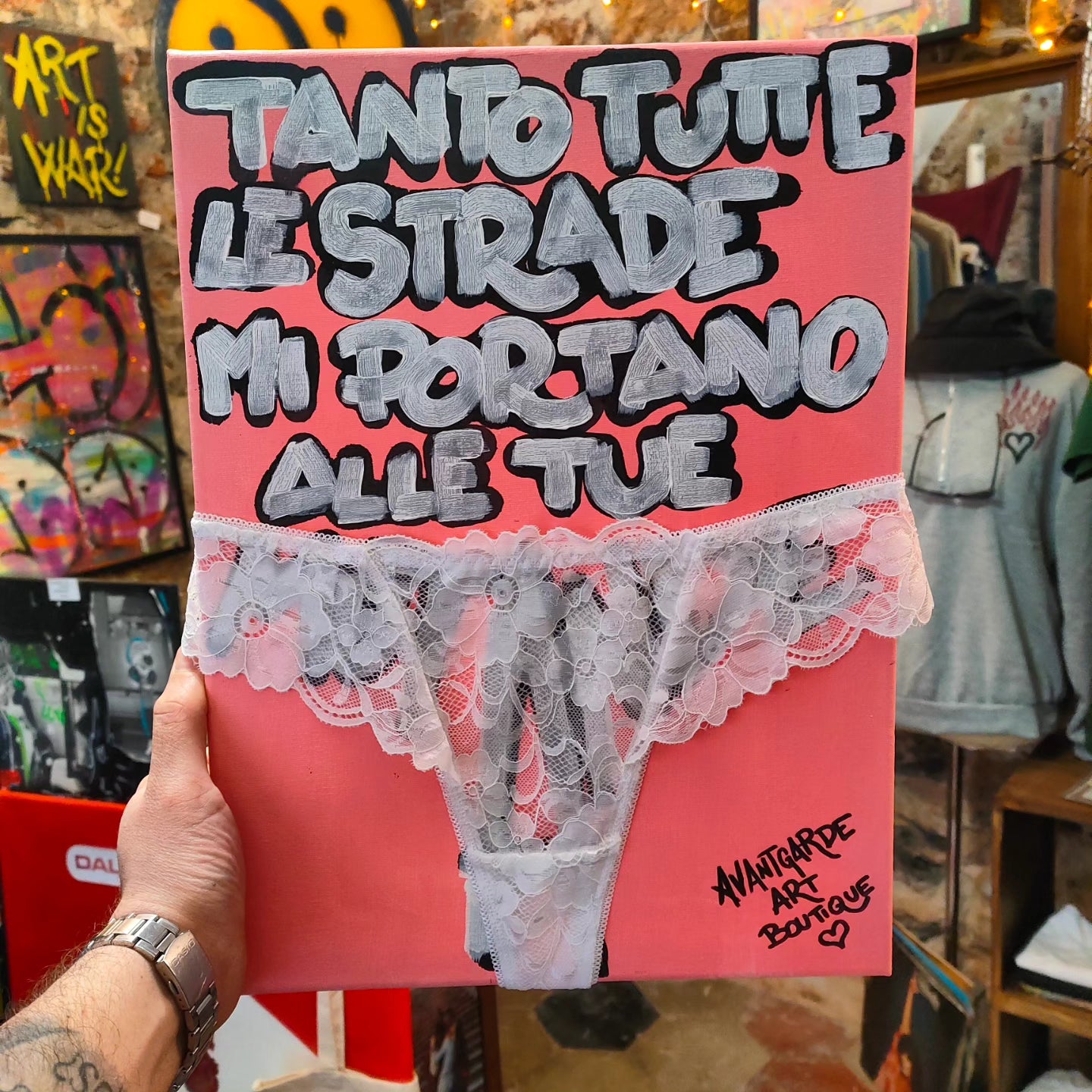 TANTO TUTTE LE STRADE MI PORTANO ALLE TUE MUTANDE