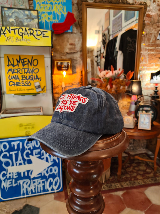 Cappello Ricamato "Je Prends Pas De Leçons" - Avantgarde