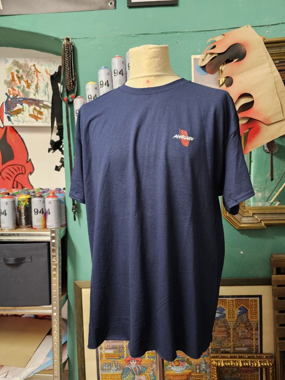 T-Shirt Handmade "Art is War" - Avantgarde