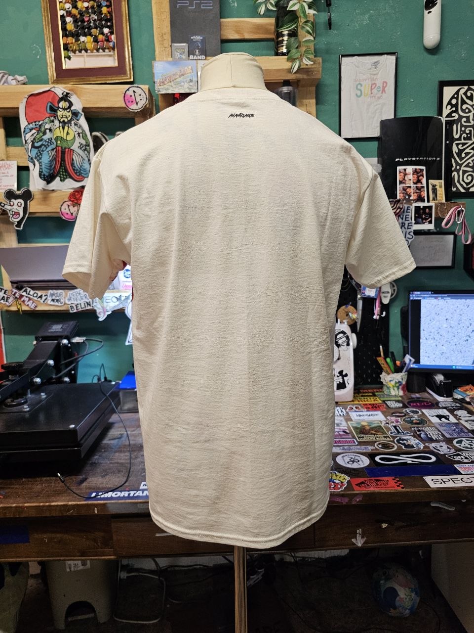 T-Shirt Handmade "M.A.G.A." - Avantgarde